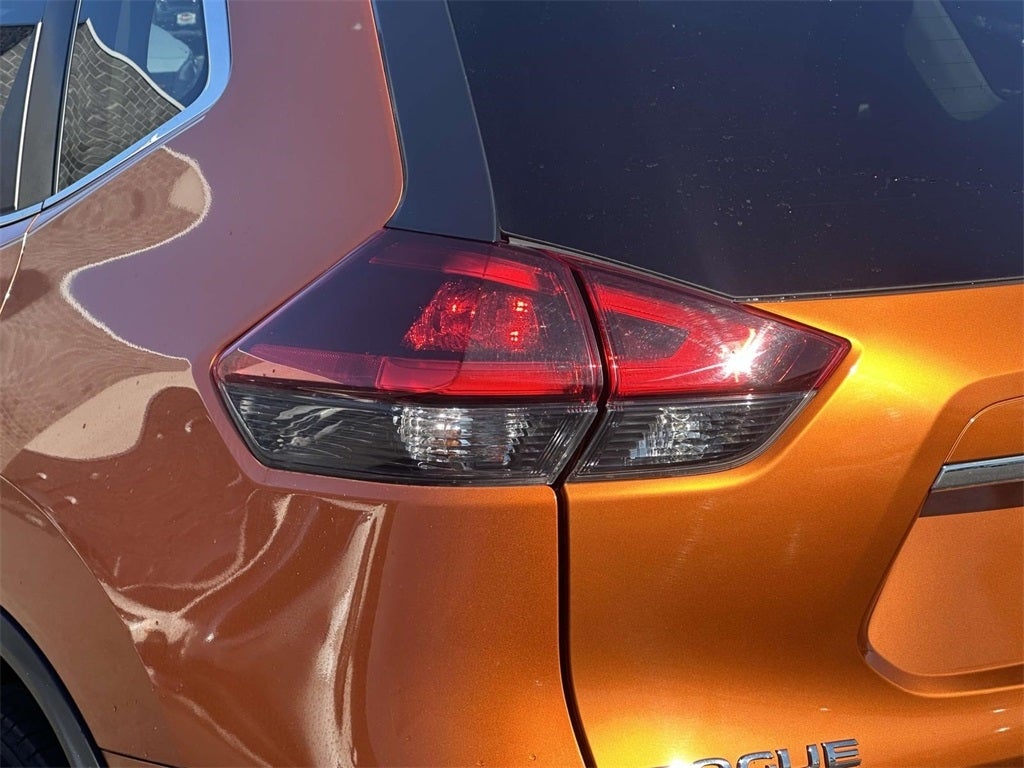 2018 Nissan Rogue SV Intelligent AWD SV